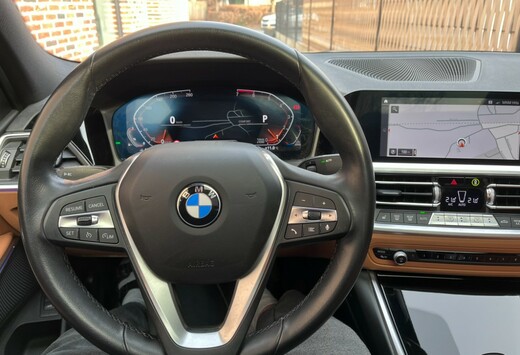 BMW 320I model 2020 ZWART AUTOMAAT COGNAC 