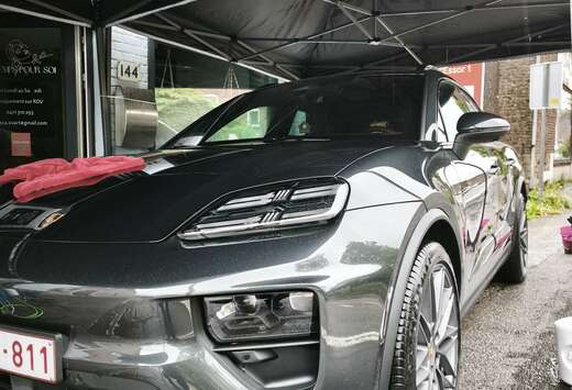 Porsche e-Macan 100 kWh 4