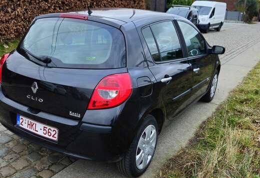 Renault 1.2i/airco/demande d\'immatriculation