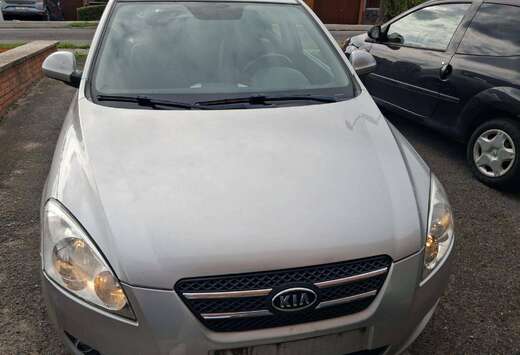 Kia Cee\'d 1.6 CRDi EX ISG EcoDynamics