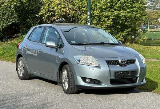 Toyota 124 VVT-i Linéa Luna MultiMode