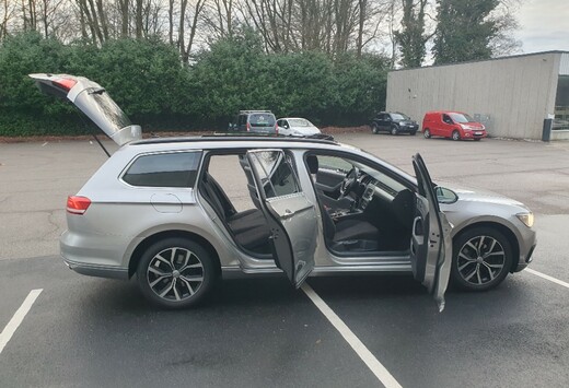 Volkswagen Passat Variant 1.6 TDI Panoramisch dak