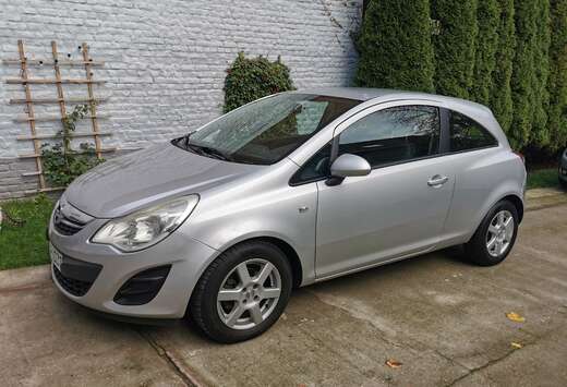 Opel Corsa 1.2i - EURO5 - Airco + Garantie 12 mois -
