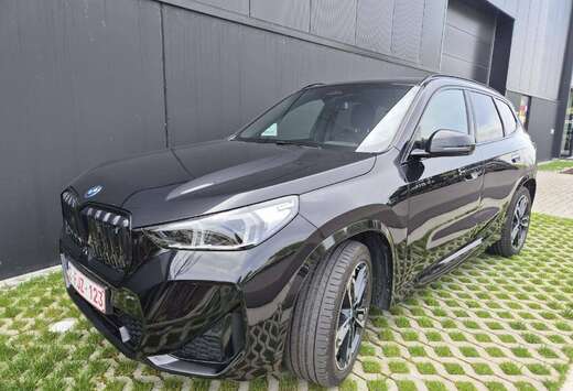 BMW iX1 66.5 kWh xDrive30