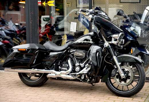 114 CVO ***MOTO VERTE***