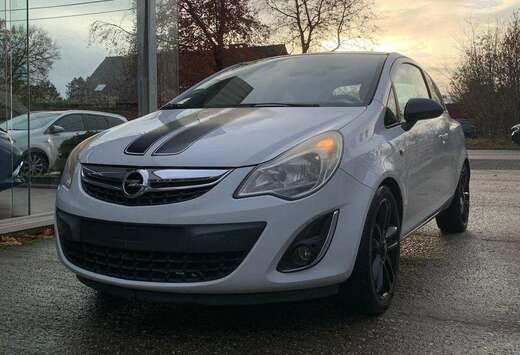 Opel 1.2i Black Edition