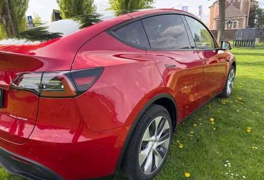 Tesla Model Y Long Range AWD + trekhaak
