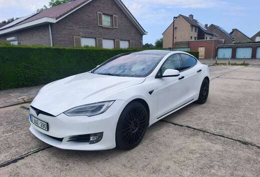 Tesla Long Range  Free Superchargen  Raven Versie  ma ...