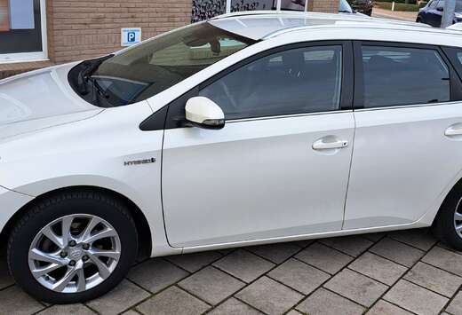 Toyota Auris 1.8 VVT-i Hybrid Automatik Touring Sport