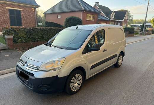 Peugeot 1.6 HDi * 3 places * Gps * Clim * Radars