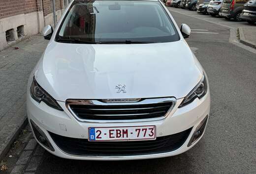 Peugeot 1.2 PureTech Allure STT
