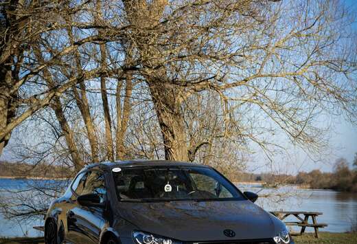 Volkswagen R 2.0 TSI DSG