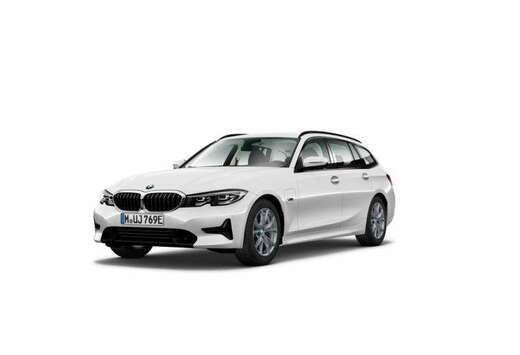 BMW 330e xDrive Touring Sport