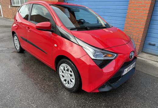 Toyota 1.0i VVT-i x-play II M/M garantie Toyota 2030