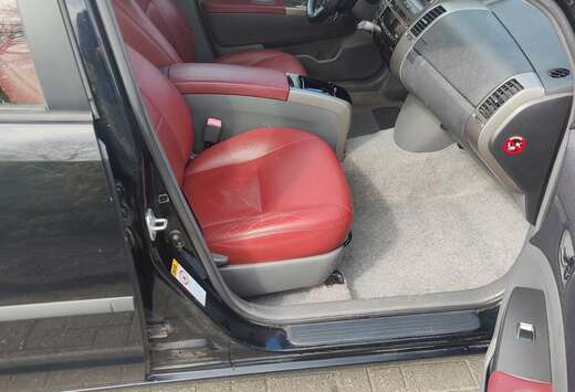 Toyota 1.5 Tech Camera-Leder-Keyless-Navi rijd goed