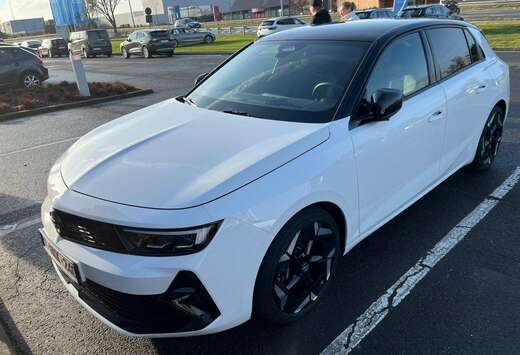 Opel PHEV 1.6 Turbo GS (132 kW)