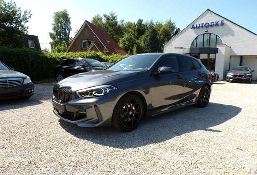 BMW 118iA  M-PERFORMANCE PACK 23.000km!!!!!