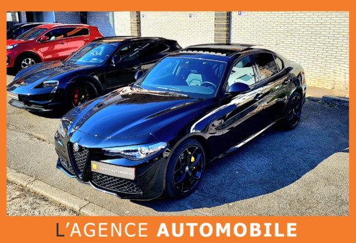 Alfa Romeo 2.0 T AWD Veloce 19STYLE DARK PANO H&K PER ...