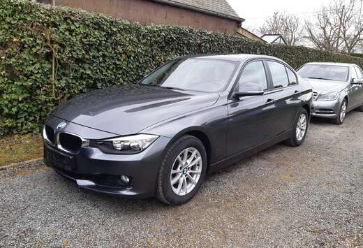 BMW 320i