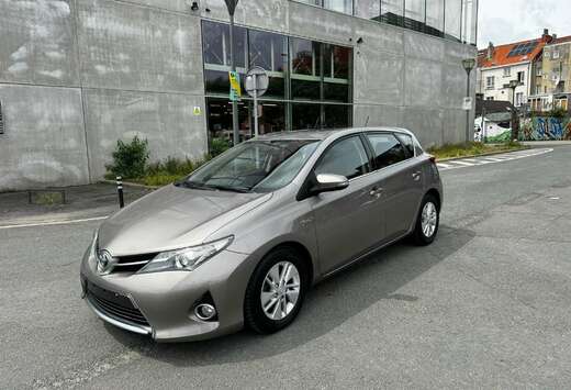 Toyota 1.8 Hybride Gps Caméra Jante aluminium Belgiu ...