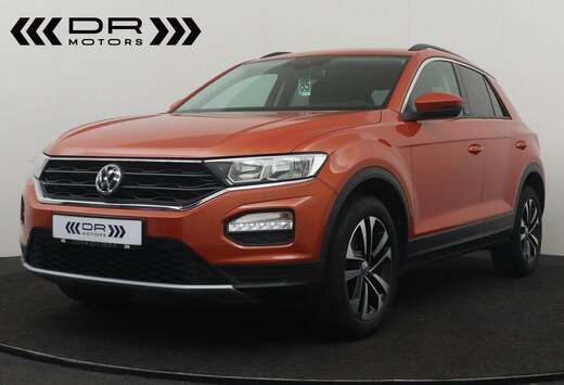 Volkswagen 1.0 TSI UNITED - NAVI - DAB - APPLE CARPLA ...