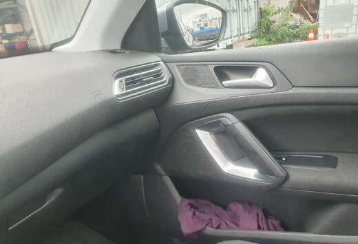 Peugeot SW PureTech 130 Stop & Start Allure