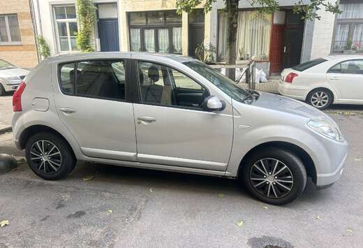 Dacia Sandero 1.4i Ambiance\