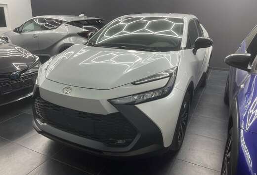 Toyota 2.0 hybrid 197 pk 2024 10j fabrieksgarantie
