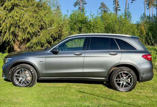 Mercedes-Benz e 4-Matic PHEV