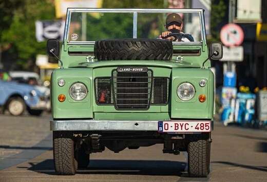 Land Rover 3