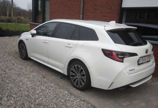 Toyota Corolla 2.0 Hybrid Touring Sport