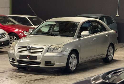 Toyota 1.8 VVT-i Automatik Executive // GPS // Cuir