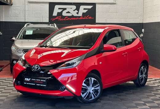 Toyota Aygo 1.0 VVT-i Rising Star x-shift