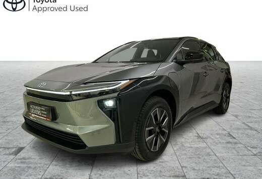 Toyota 73.1 kWh 2WD EXECUTIVE