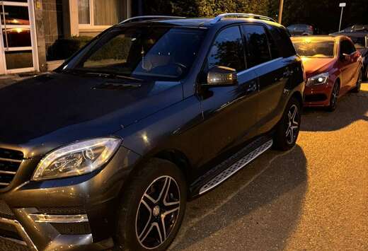 Mercedes-Benz BlueTEC 4MATIC 7G-TRONIC