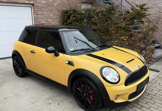 MINI 1.6i JCW