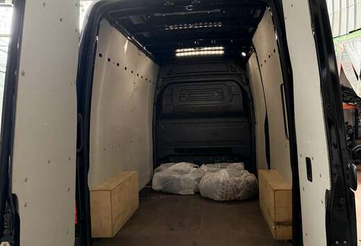 Mercedes-Benz FGN 211 CDI 32S 4x2 3.0t 7G TRONIC PLUS