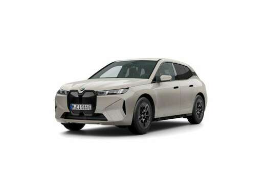 BMW iX xDrive45 | H&K | DRIVE + | ADAPT LED |