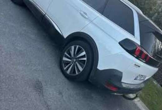 Peugeot 5008 BlueHDi 130 EAT8 Active