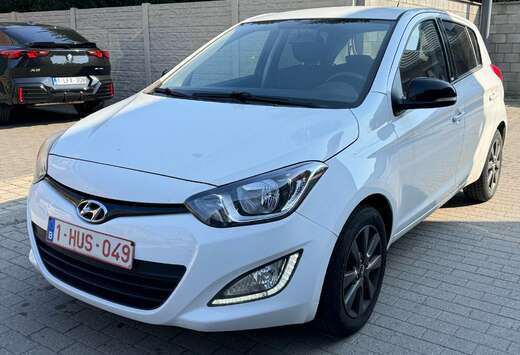 Hyundai 1.1 CRDi Comfort  5 PORTES  AIRCO  LED