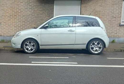 Lancia 1.4i Sport