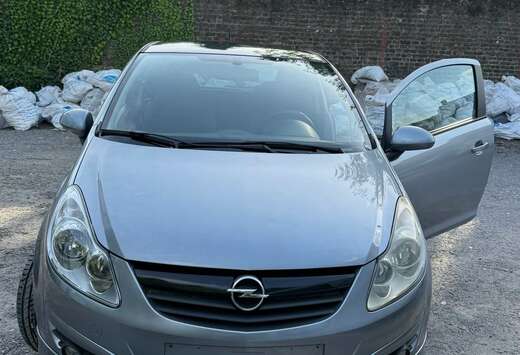 Opel 1.2 16V Sport Opc