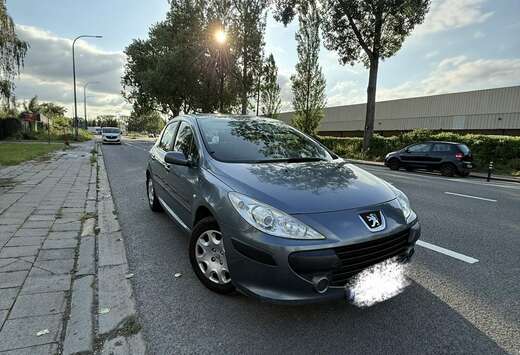 Peugeot 1.4i D-Sign
