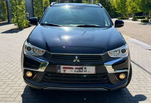 Mitsubishi 1.6i 2WD Unlimited Edition
