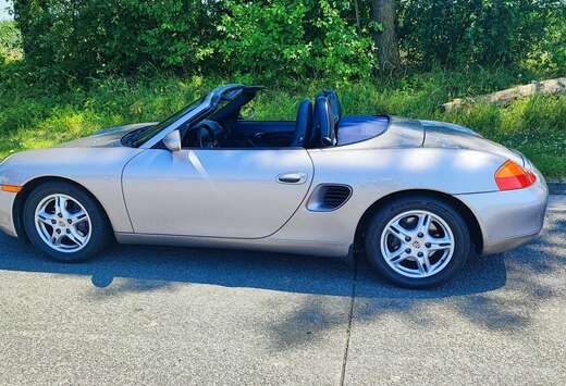 Porsche 2.7i Tiptronic S