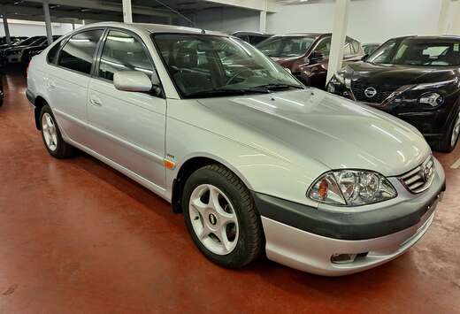 Toyota 1.8i VVT-i 16v Linea Sol