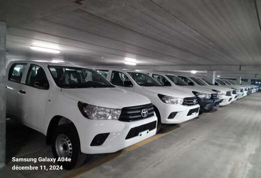 Toyota HILUX 2.4 diesel double cabine 4*4