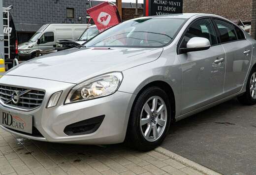 Volvo 1.6 D DRIVe Momentum Start/Stop*CLIMA*CRUISE*NA ...