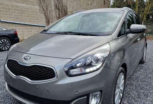 Kia 1.7 CRDI Lounge // 7 PLACES