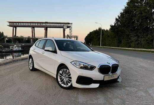 BMW 118i/NaviPlus//WirelesCharge//PDC//Garantie//